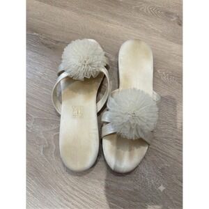 Vintage 1960s Daniel Green Blithe Rosette White Satin Slippers Size 6.5